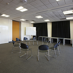 debug_Lionel Bowen Library Meeting Rooms